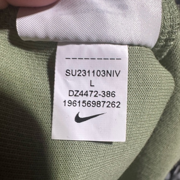 Nike Sportswear Tech Fleece Shorts Athletic DZ4472-386 Oil Green Knit Men L NWOT - Picture 6 of 7